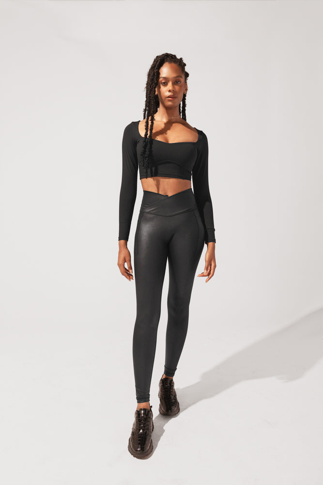 SoHo Sweetheart Long Sleeve Crop Top - Black by POPFLEX®