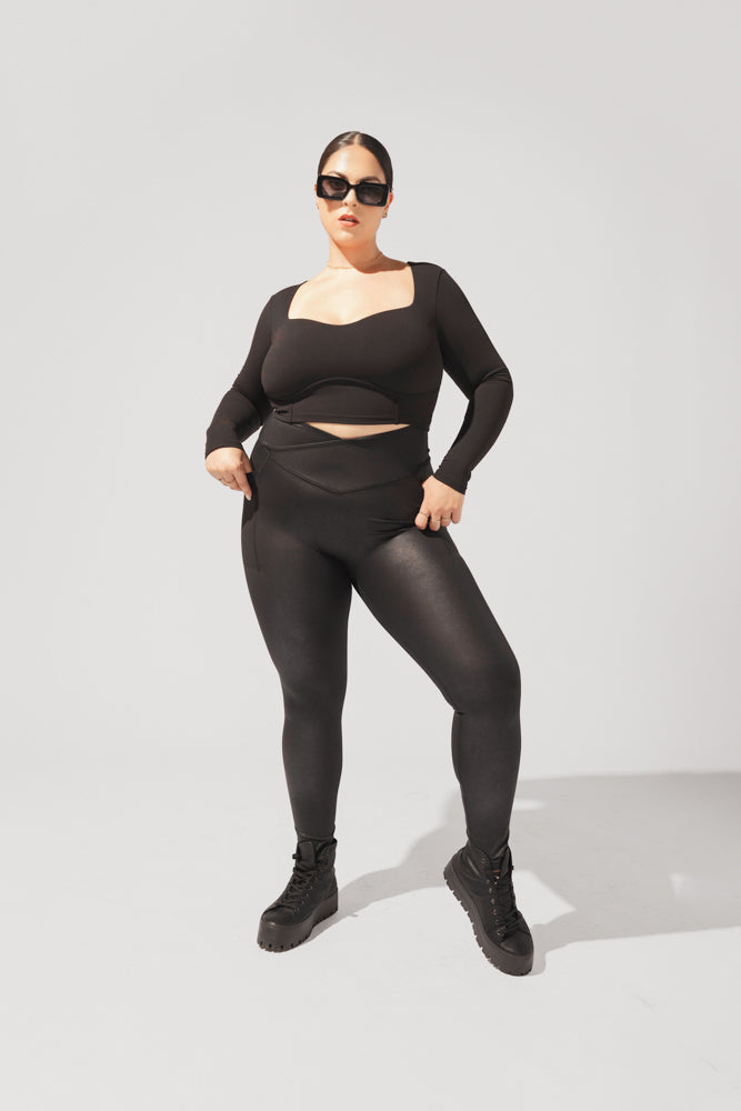 SoHo Sweetheart Long Sleeve Crop Top - Black by POPFLEX®